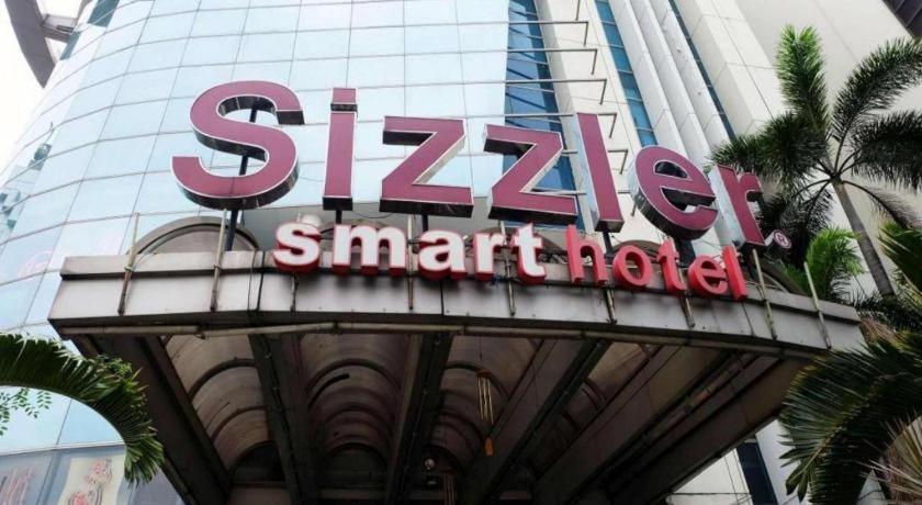 Smart Hotel Thamrin Джакарта Екстер'єр фото