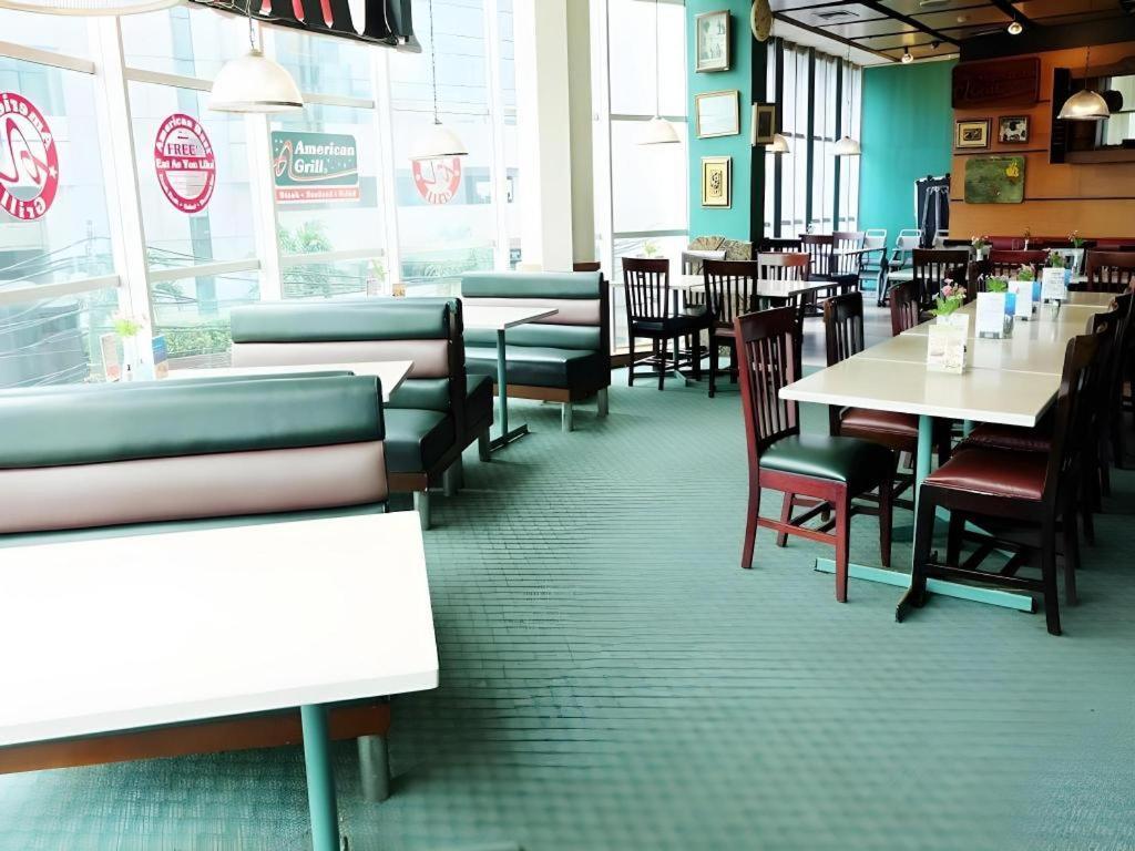 Smart Hotel Thamrin Джакарта Екстер'єр фото